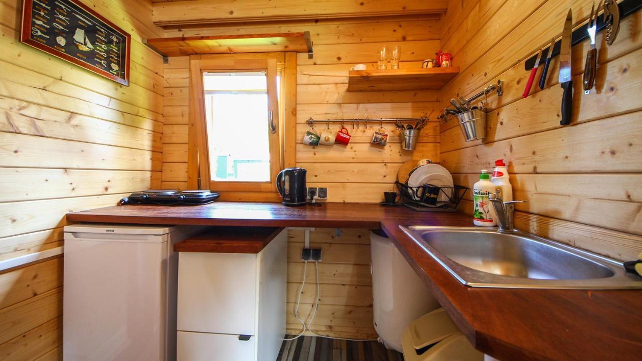 Pokoje I Domki Letniskowe Bros Dziwnów Buitenkant foto